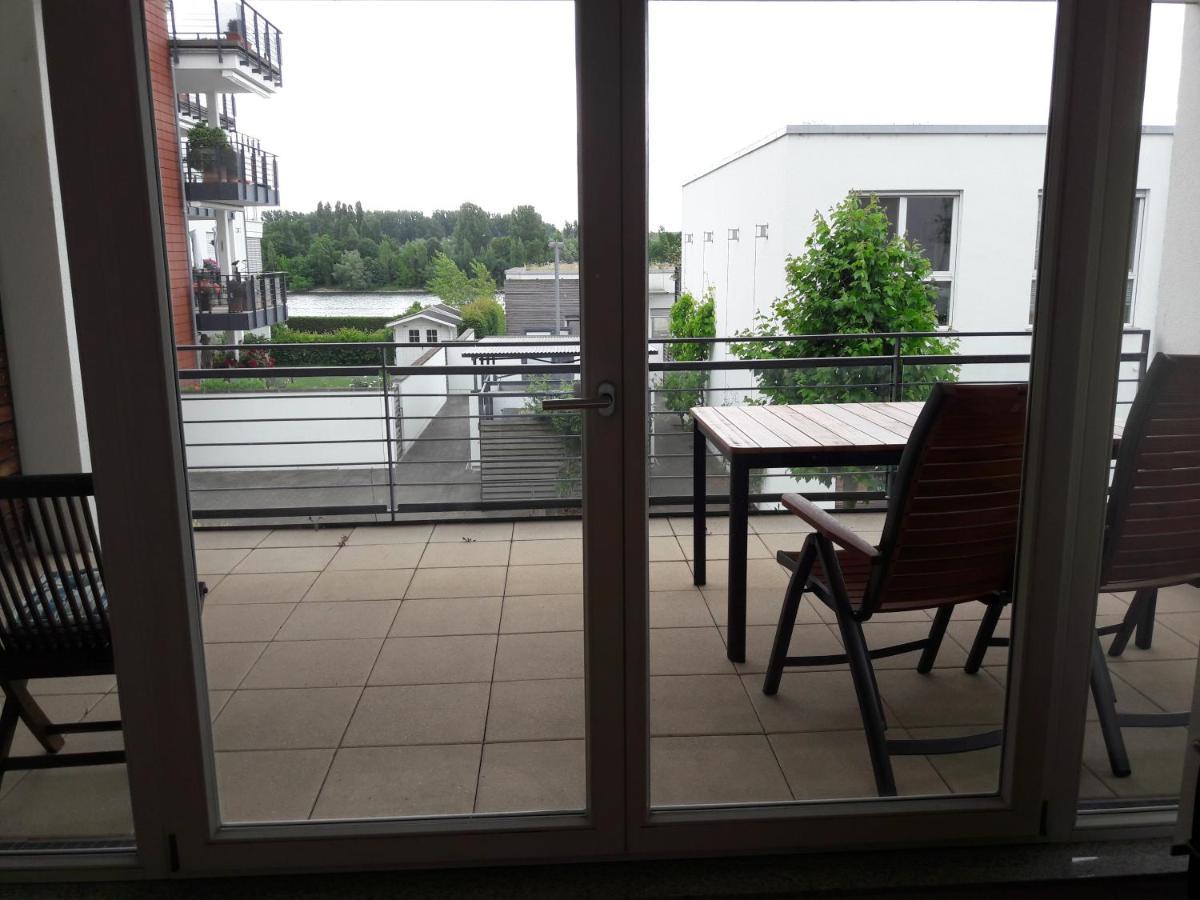 Ferien Am Wasser Wiesbaden Esterno foto